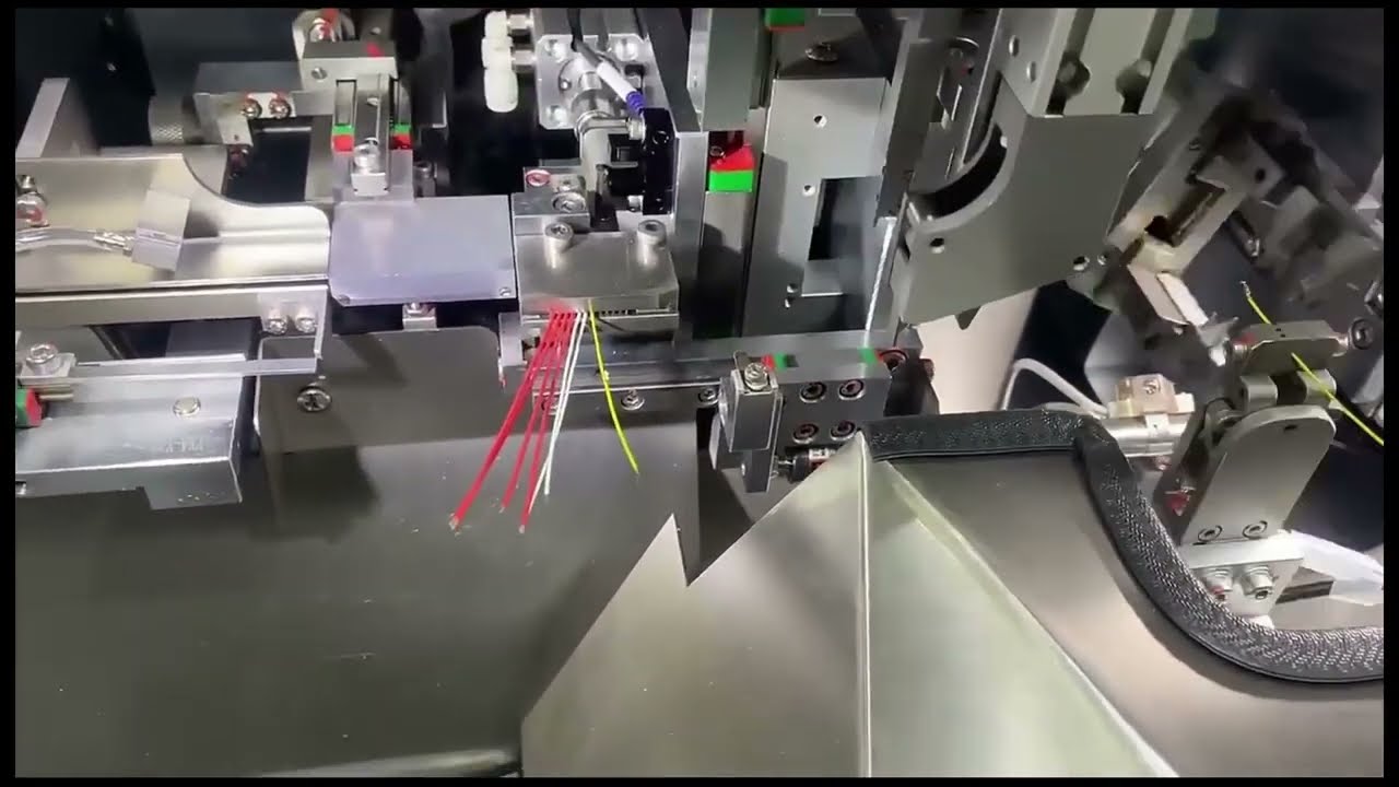 Peeling And Crimping Insertion Into Intelligent Terminal Machine